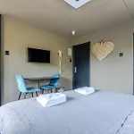 Zee Hotel 3*