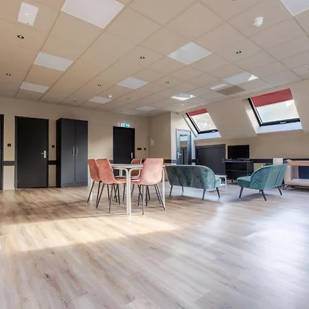 Hotel Zee 3*