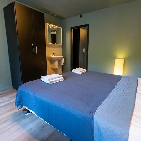 Hotel Zee 3*